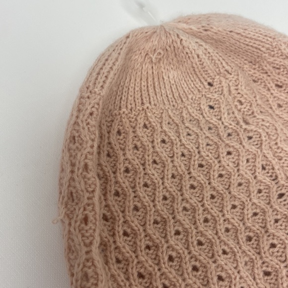 Fashion Knit Beanie With Bow Attached - Picture 3 of 4